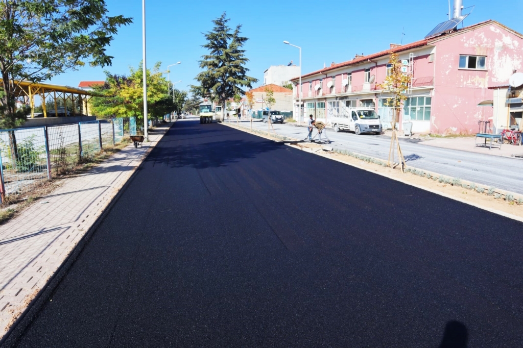 Sarayönü Belediyesi asfalt çalışması